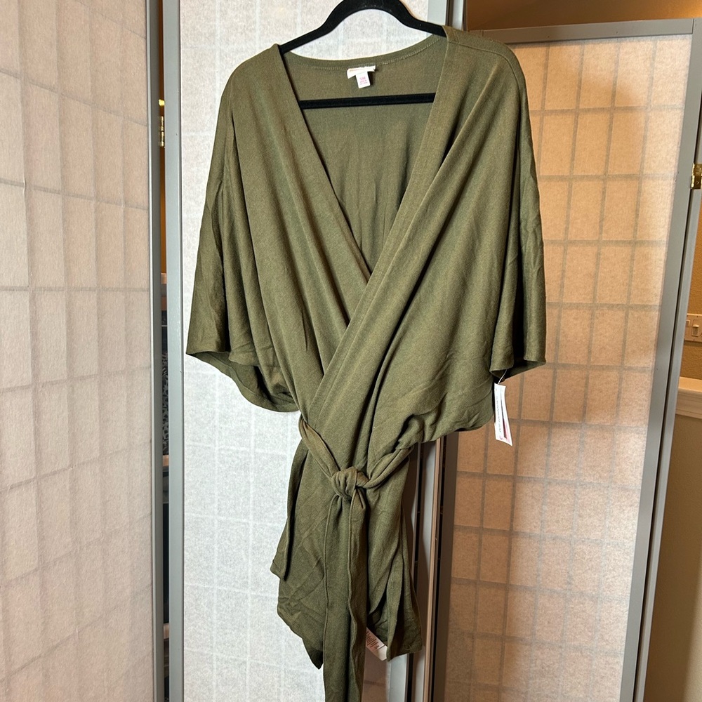 NWT LuLaRoe Savannah lightweight versatile wrap with removable waist tie